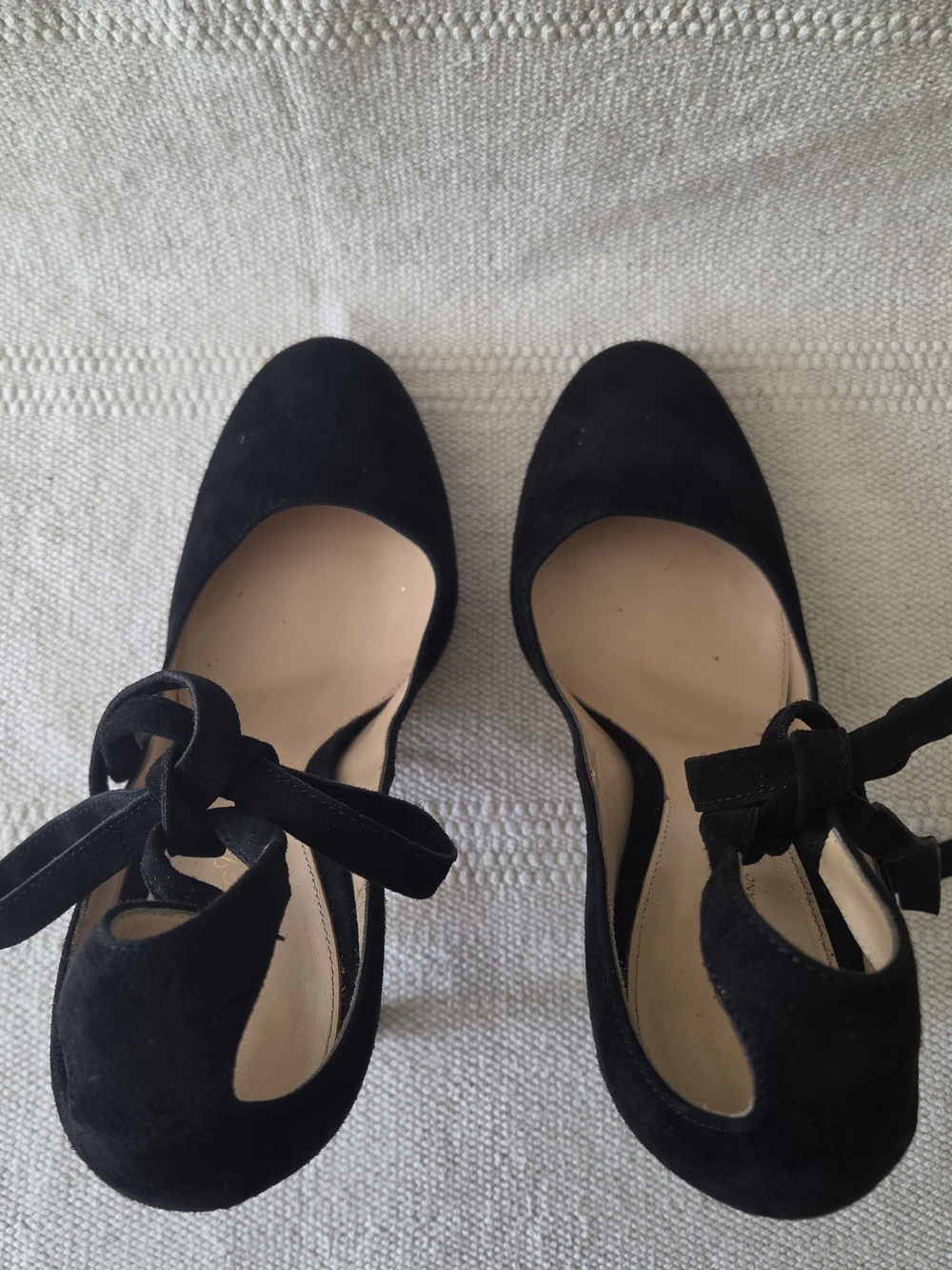 Gianvito Rossi Black Suede "Carla" Pumps - Picture 6 of 16
